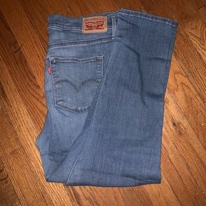 Levi slimming skinny jeans